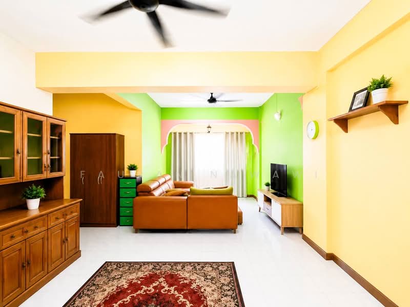 Pangsapuri untuk Dijual di Pangsapuri Perkasa - Fauran Nawawi - Living Room - PropertyGuru.com.my
