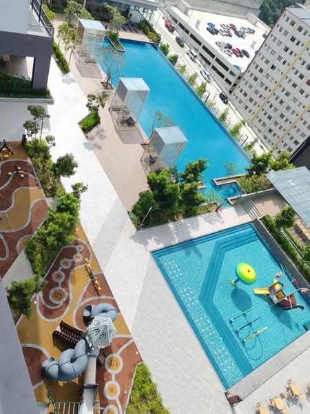 Kondominium untuk Disewa di Aster Residence - Jane Loh - Pool - PropertyGuru.com.my