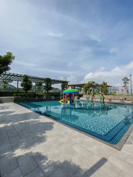 Kondominium untuk Disewa di Aster Residence - Jane Loh - Pool - PropertyGuru.com.my