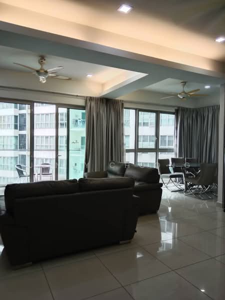 Servis Apartment untuk Dijual di Regalia Residence - Jenny Choong - Living Room - PropertyGuru.com.my