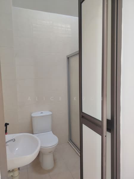 Rumah Teres 2 Tingkat untuk Dijual di SS18 (Subang Jaya) - Alice Kuon - Bathroom - PropertyGuru.com.my