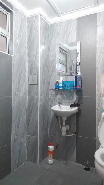 Condominium for Sale at Elaeis 2 - Jacey Ching - Bathroom - PropertyGuru.com.my