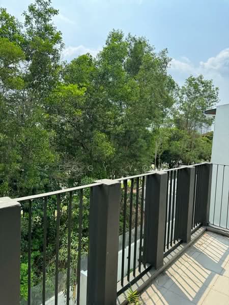 Rumah Berkembar untuk Dijual di Bukit Rahman Putra (Sungai Buloh) - Peggy Yong - Balcony - PropertyGuru.com.my
