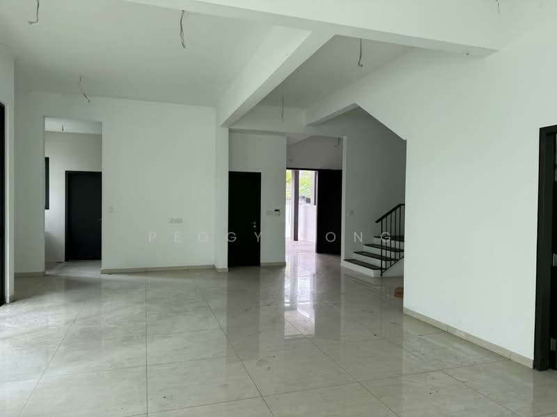 Rumah Berkembar untuk Dijual di Bukit Rahman Putra (Sungai Buloh) - Peggy Yong - Living Room - PropertyGuru.com.my