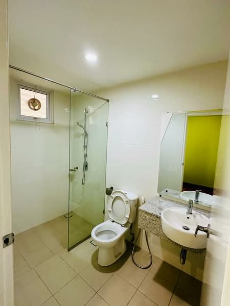 Kondominium untuk Disewa di Platino Condominium - Cayden Lim - Bathroom - PropertyGuru.com.my