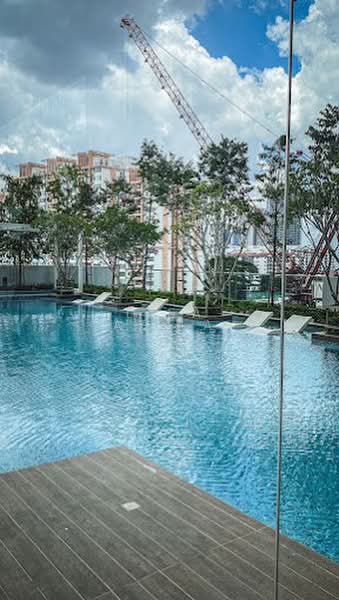 Kondominium untuk Dijual di Kuchai Sentral - Lisa Azila - Pool - PropertyGuru.com.my