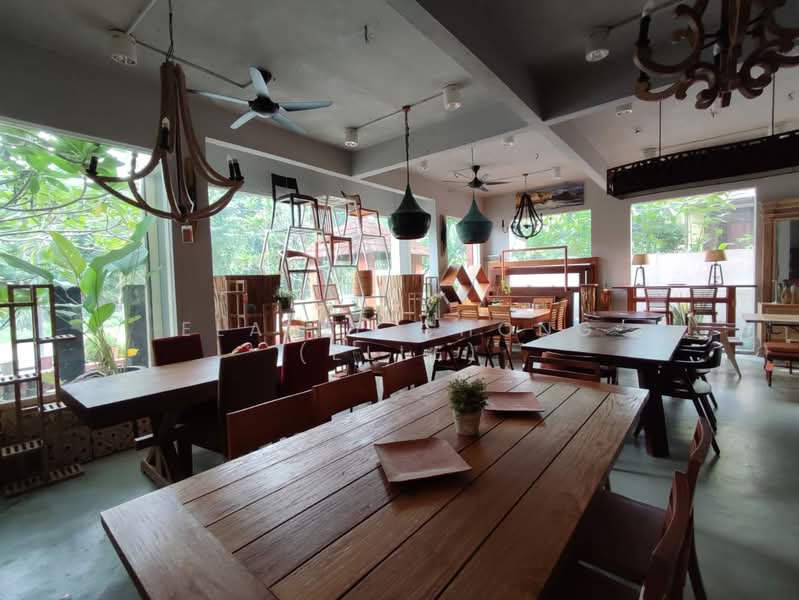 Commercial Bungalow for Sale in Petaling Jaya (Selangor) - Elaine Chong (Elle) - Dining Room - PropertyGuru.com.my