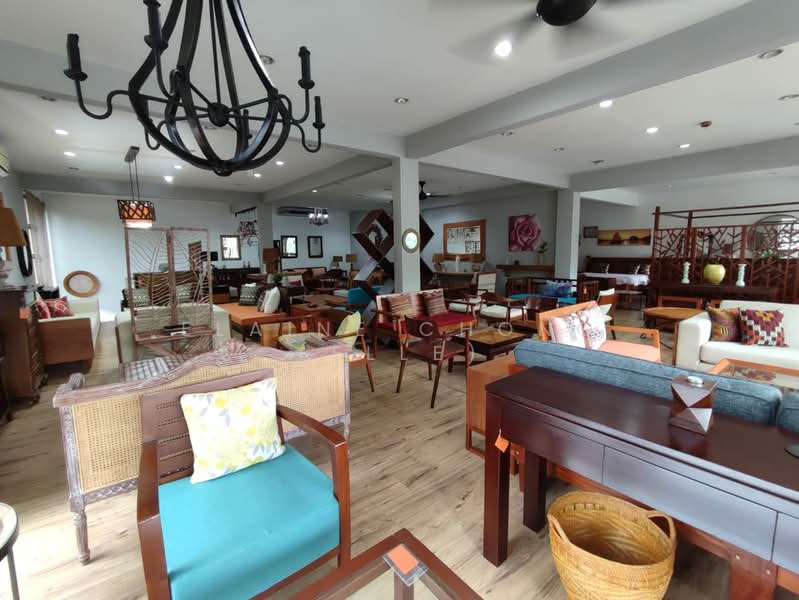 Commercial Bungalow for Sale in Petaling Jaya (Selangor) - Elaine Chong (Elle) - Living Room - PropertyGuru.com.my