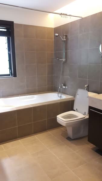 Rumah Banglo untuk Dijual di Bukit Bandaraya (Bangsar) - Lina Chua - Bathroom - PropertyGuru.com.my