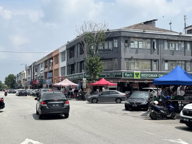 Shop for Rent in Bandar Puchong Utama (Puchong) - Tee Kien Siang - Exterior - PropertyGuru.com.my