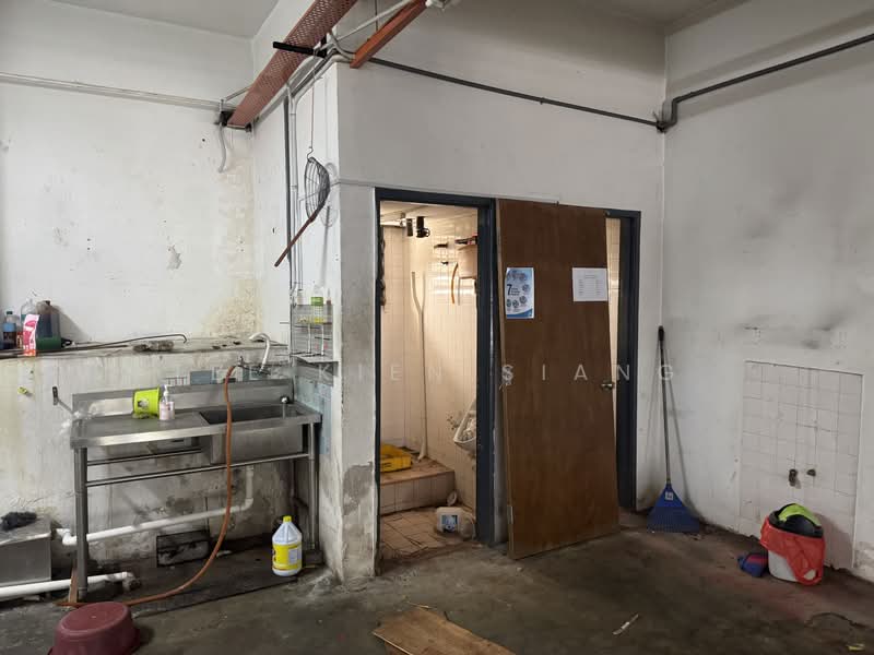 Shop for Rent in Bandar Puchong Utama (Puchong) - Tee Kien Siang - Interior - PropertyGuru.com.my