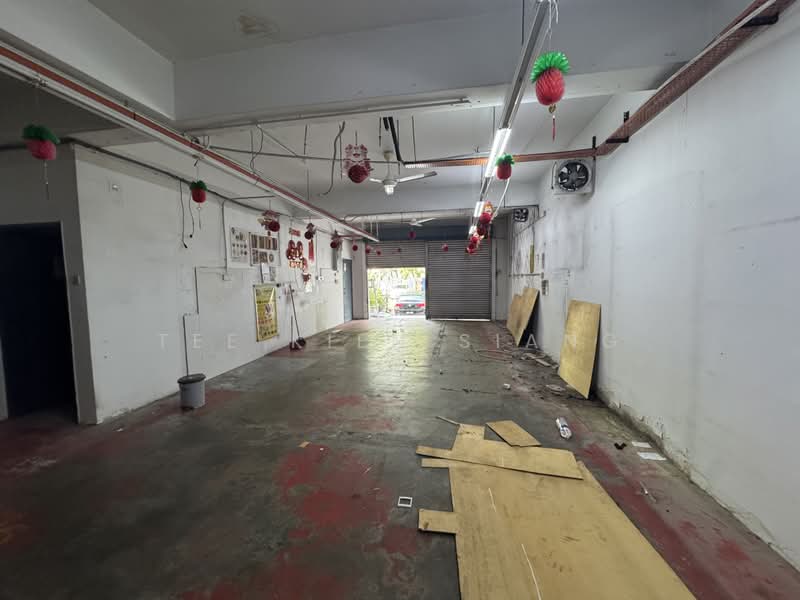 Shop for Rent in Bandar Puchong Utama (Puchong) - Tee Kien Siang - Interior - PropertyGuru.com.my