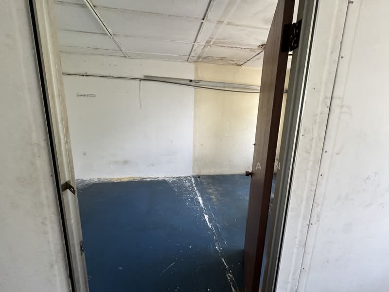 Shop for Rent in Bandar Puchong Utama (Puchong) - Tee Kien Siang - Interior - PropertyGuru.com.my