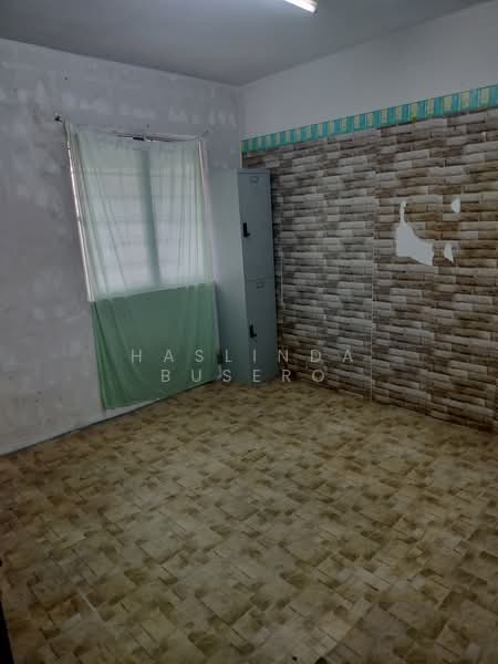 Flat for Sale at Seri Kemboja - Haslinda Busero - bedroom - PropertyGuru.com.my
