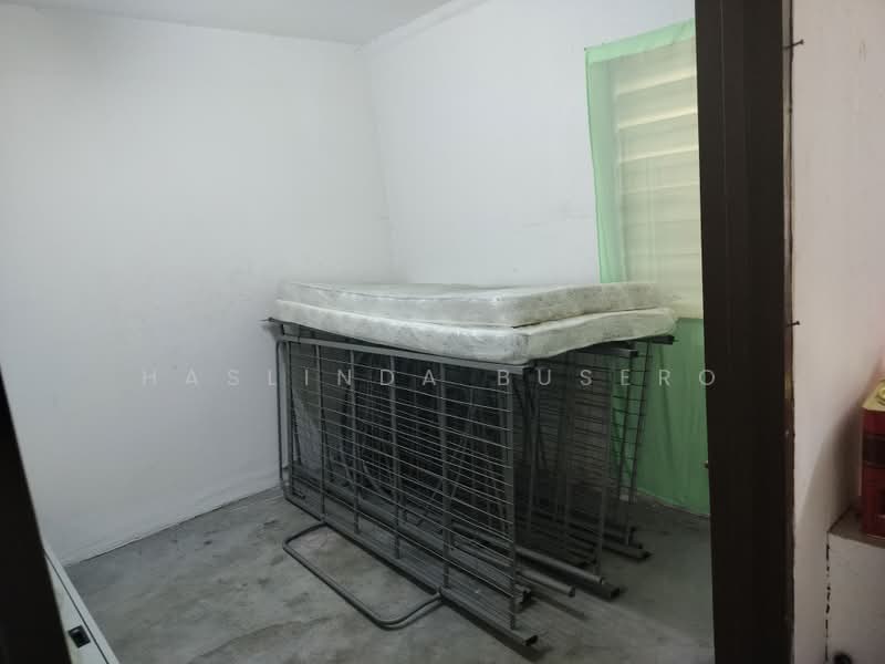 Flat for Sale at Seri Kemboja - Haslinda Busero - bedroom - PropertyGuru.com.my