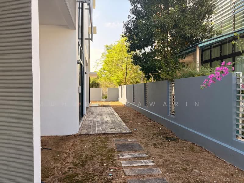 Semi-Detached House for Sale in Alam Impian (Shah Alam) - muharni sawarin - Exterior - PropertyGuru.com.my