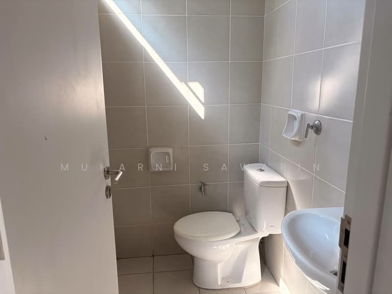 Semi-Detached House for Sale in Alam Impian (Shah Alam) - muharni sawarin - Bathroom - PropertyGuru.com.my