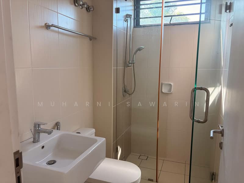 Semi-Detached House for Sale in Alam Impian (Shah Alam) - muharni sawarin - Bathroom - PropertyGuru.com.my