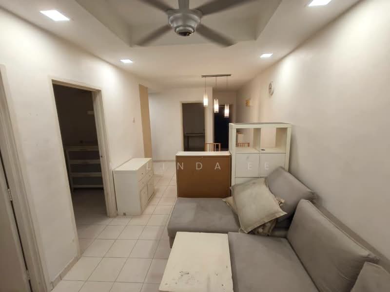 Rumah Flat untuk Dijual di Taman Sri Pulai Perdana - Melinda Ee - Living Room - PropertyGuru.com.my