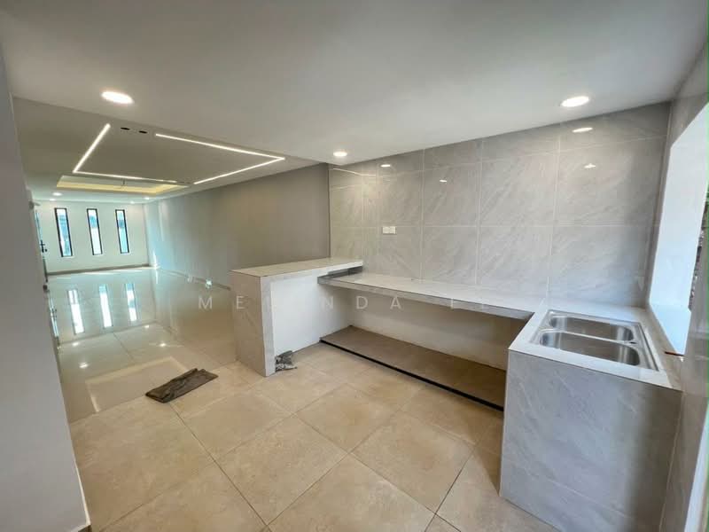 Rumah Teres 1 Tingkat untuk Dijual di Kangkar Pulai (Skudai) - Melinda Ee - Kitchen - PropertyGuru.com.my