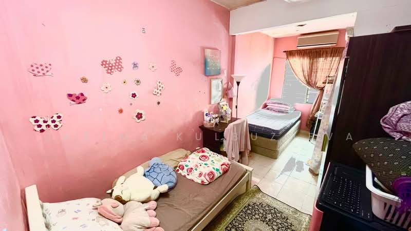 Rumah Teres 2 Tingkat untuk Dijual di TAMAN PUCHONG UTAMA (Puchong) - Zarema Kulbuzheva - Bedroom - PropertyGuru.com.my