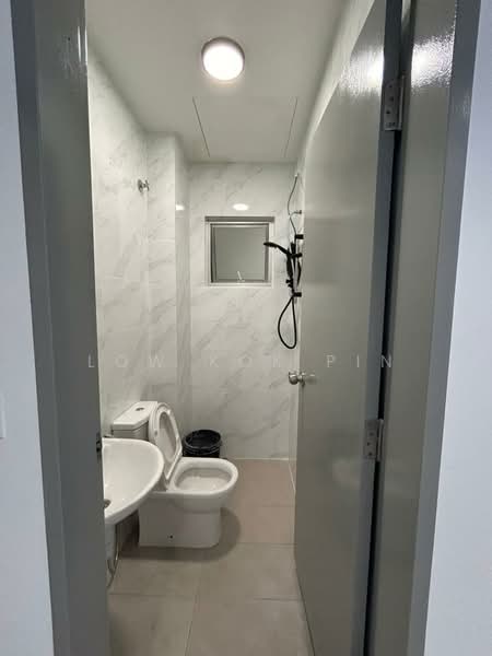 Condominium for Rent at Bayu Temiang Residensi - Low Kok Pin - Bathroom - PropertyGuru.com.my