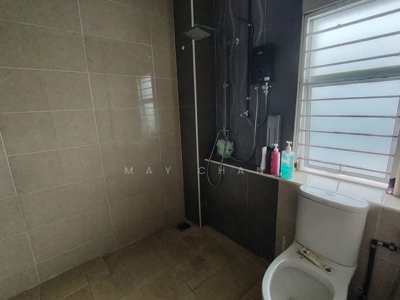 Semi-Detached House for Sale in Taman Saujana Emas (Kajang) - May Chan - Bathroom - PropertyGuru.com.my