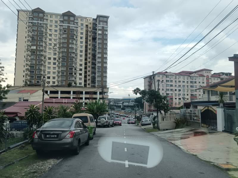 Rumah Berkembar untuk Dijual di Taman Castlefield (Sri Petaling) - Thomas Ching - Exterior - PropertyGuru.com.my