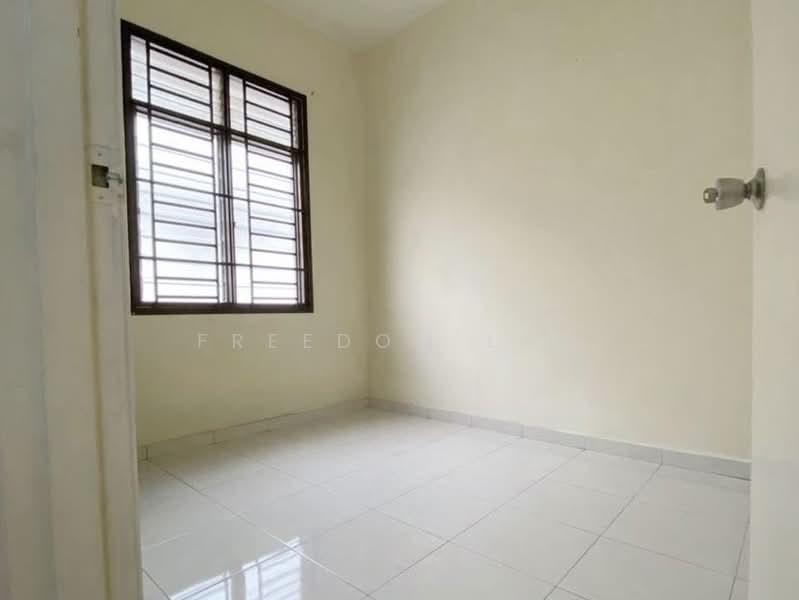 1-storey Terraced House for Sale in Taman JP Perdana (Johor Bahru) - Freedom Lam - Bedroom - PropertyGuru.com.my