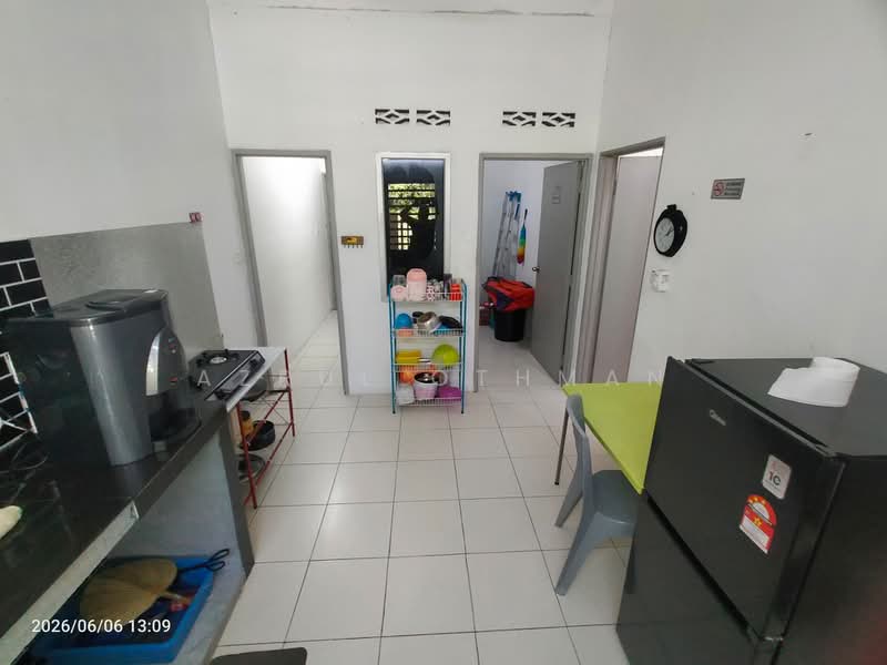 1-storey Terraced House for Sale in Port Dickson (Negeri Sembilan) - Azrul Othman - Kitchen - PropertyGuru.com.my