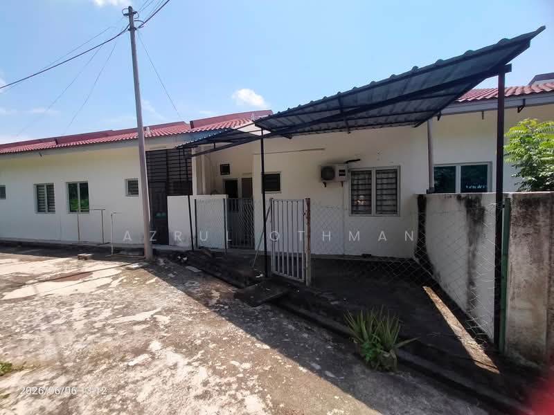 1-storey Terraced House for Sale in Port Dickson (Negeri Sembilan) - Azrul Othman - Exterior - PropertyGuru.com.my