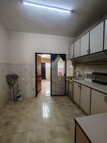Rumah Teres 2 Tingkat untuk Dijual di SS17 (Subang Jaya) - Alice Kuon - Kitchen - PropertyGuru.com.my
