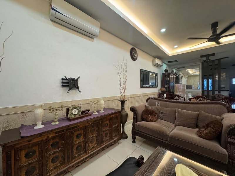 2-storey Terraced House for Rent in Cyberjaya (Selangor) - Abdul Rahman M Samsudeen - Living Room - PropertyGuru.com.my