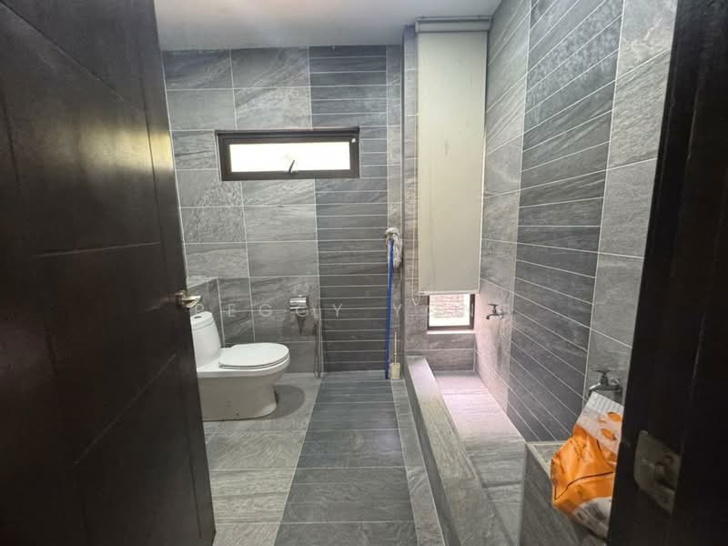 Rumah Banglo untuk Dijual di Bukit Rahman Putra (Sungai Buloh) - Peggy Yong - Bathroom - PropertyGuru.com.my