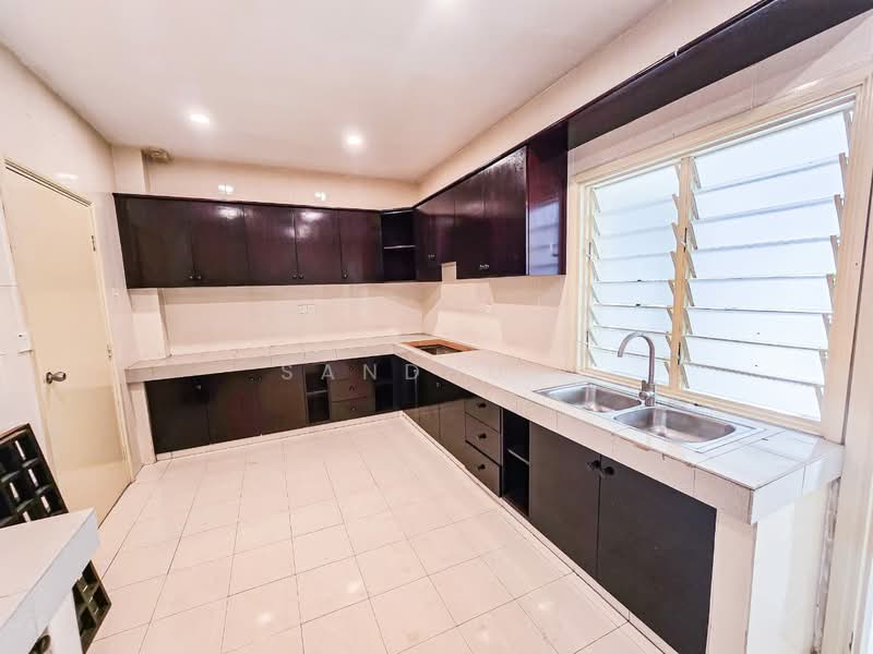 Kondominium untuk Disewa di Wickham Residence - Sandhu . - Kitchen - PropertyGuru.com.my