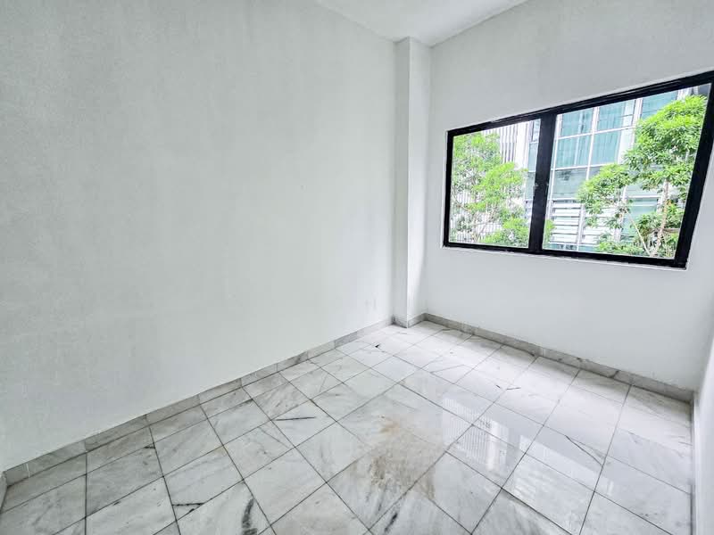 Kondominium untuk Disewa di Wickham Residence - Sandhu . - Helpers room - PropertyGuru.com.my