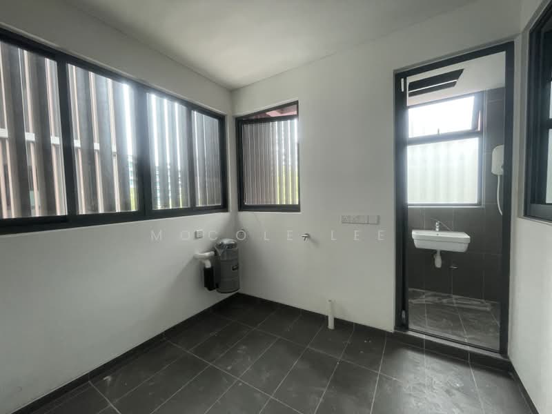 Kondominium untuk Dijual di The Light Collection IV - Mocole Lee - Bathroom - PropertyGuru.com.my