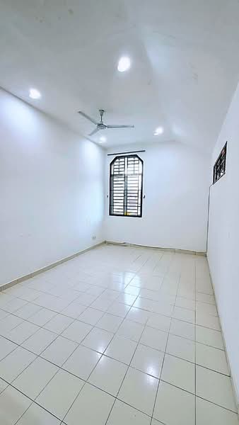 Rumah Teres 1.5 Tingkat untuk Dijual di Taman Pelangi Indah (Ulu Tiram) - Orange Koh - Interior - PropertyGuru.com.my