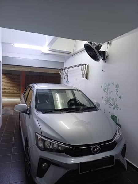 Townhouse for Sale in Damansara Jaya (Petaling Jaya) - Alvin Seah - Car Park - PropertyGuru.com.my