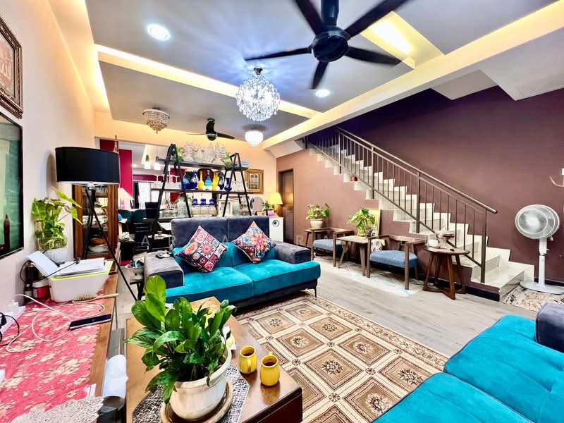 Rumah Teres 2 Tingkat untuk Dijual di Rawang Garden (Rawang) - Farhan Rafael - Living Room - PropertyGuru.com.my