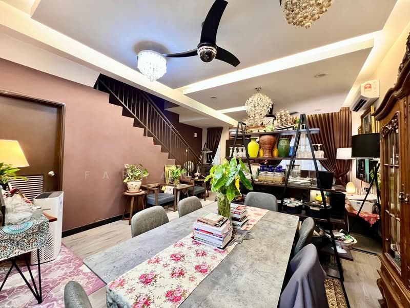 Rumah Teres 2 Tingkat untuk Dijual di Rawang Garden (Rawang) - Farhan Rafael - Dining Room - PropertyGuru.com.my