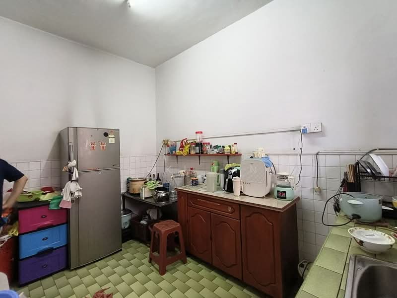 2-storey Terraced House for Sale in Taman Petaling (Kepong) - Suki Tan - Kitchen - PropertyGuru.com.my