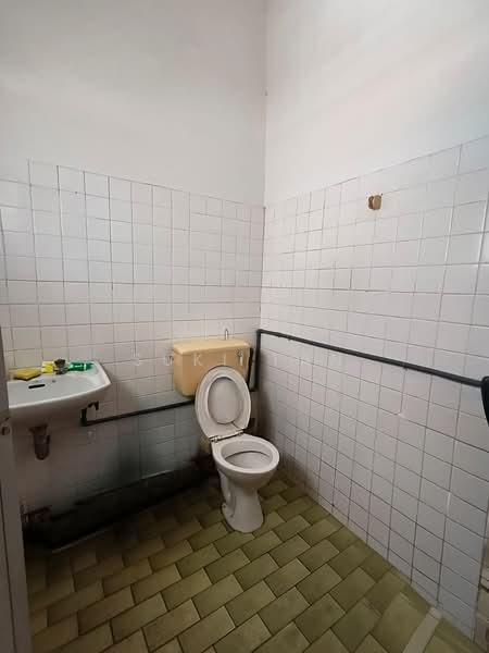 2-storey Terraced House for Sale in Taman Petaling (Kepong) - Suki Tan - Bathroom - PropertyGuru.com.my