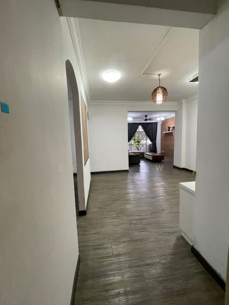 Kondominium untuk Disewa di Bukit OUG Condominiums - Leon Low - Corridor - PropertyGuru.com.my