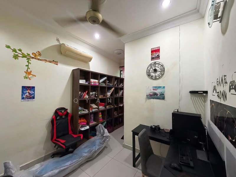 Rumah Teres 2 Tingkat untuk Dijual di Prestige Heights (Bayan Lepas) - Qyan Goh - Study - PropertyGuru.com.my