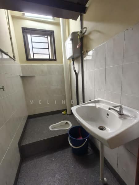 Flat for Sale at Sri Intan - Melinda Ee - Bathroom - PropertyGuru.com.my