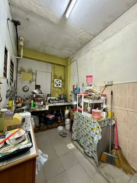 Flat for Sale at Perumahan Rakyat Lima Kedai - Melinda Ee - Kitchen - PropertyGuru.com.my
