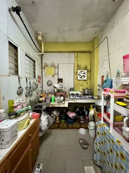 Flat for Sale at Perumahan Rakyat Lima Kedai - Melinda Ee - Kitchen - PropertyGuru.com.my