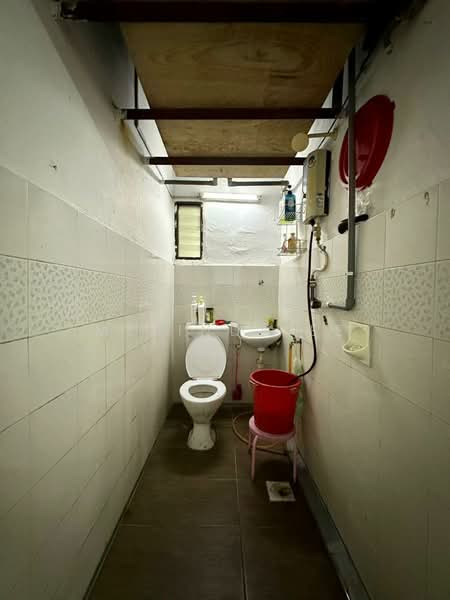 Flat for Sale at Perumahan Rakyat Lima Kedai - Melinda Ee - Bathroom - PropertyGuru.com.my