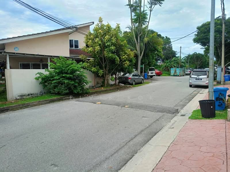 2-storey Terraced House for Sale in Taman Sri Buloh (Sungai Buloh) - Elvis Kok - Exterior - PropertyGuru.com.my